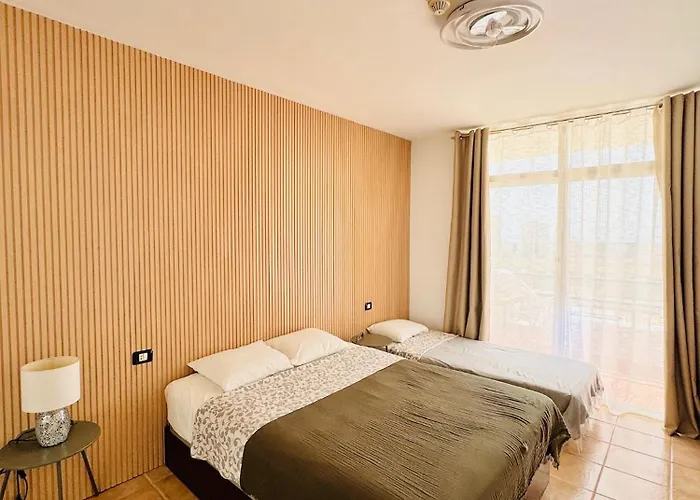 Paraiso Marina Palace *