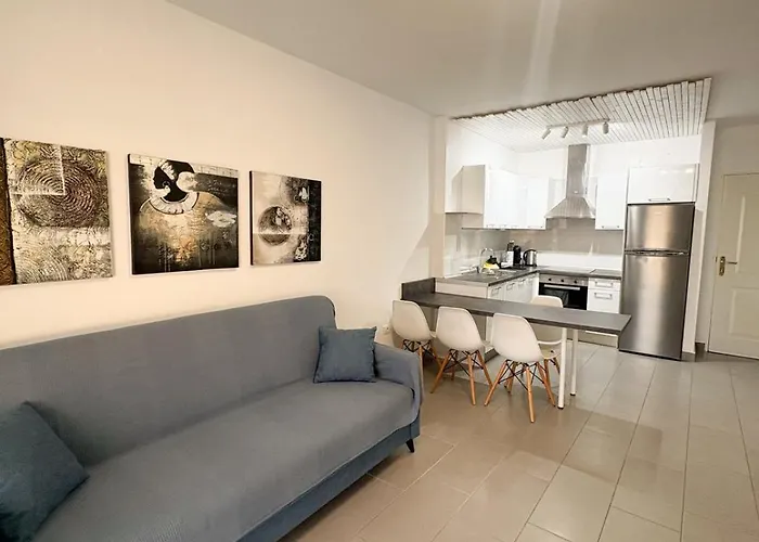 Paraiso Marina Palace Адехе